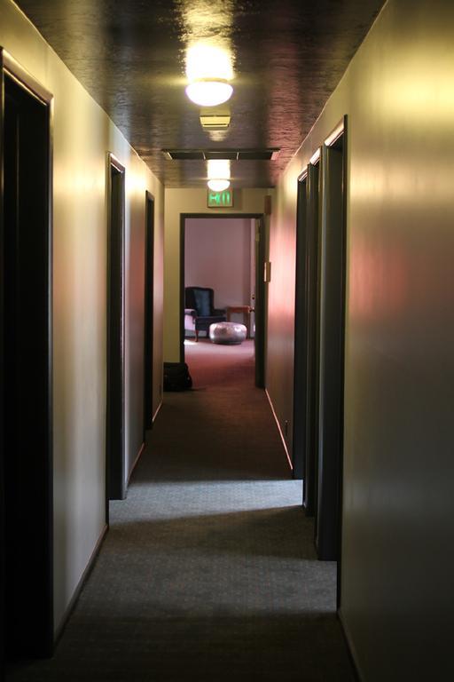 Lux Rooms Wallace Exteriör bild